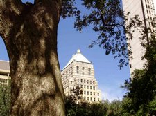 BLOGwebphoto-BldgsDowntownMobile102509 [01]